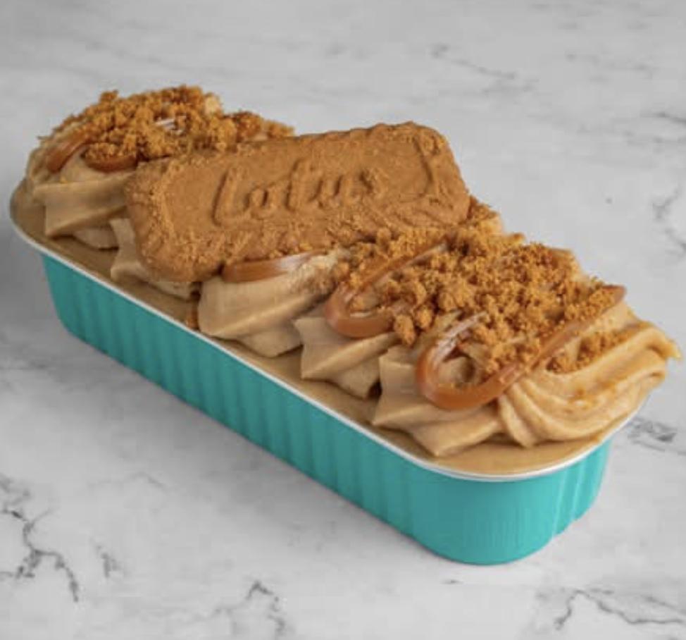 Lotus Biscoff Vanilla  cake 